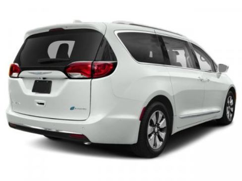 Used 2018 Chrysler Pacifica Limited w/ Advanced Safetytec Group image 2