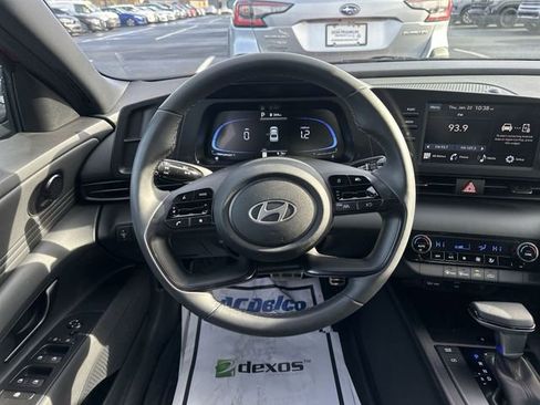 Certified 2025 Hyundai Elantra Sport FWD image 14