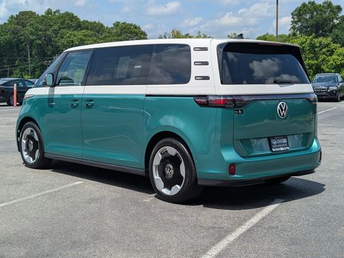 Used 2025 Volkswagen ID. Buzz Pro S Plus RWD image 7