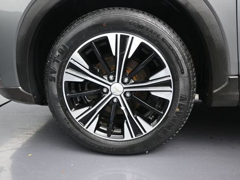 Used 2020 Mitsubishi Eclipse Cross FWD image 9