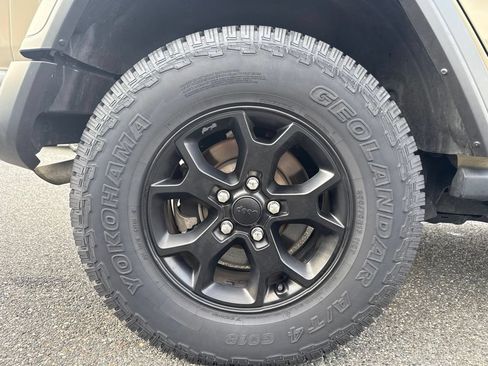 Used 2022 Jeep Wrangler Unlimited Sport AWD/4WD image 22