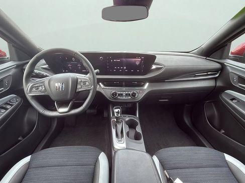Used 2025 Buick Envista Preferred w/ Convenience I Package FWD image 10