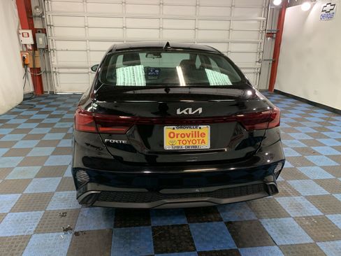 Used 2023 Kia Forte LXS image 5