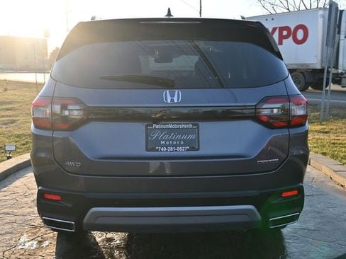 Used 2025 Honda Pilot Touring image 6