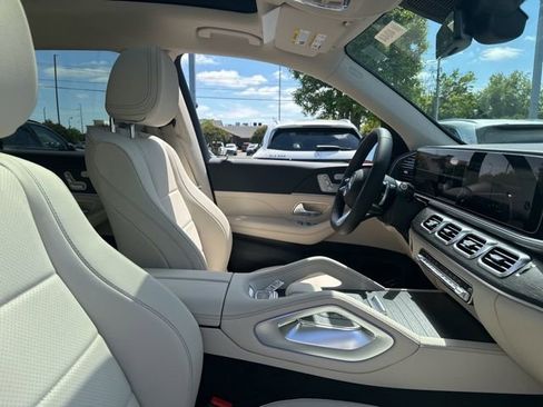 New 2026 Mercedes-Benz GLS 450 4MATIC image 40