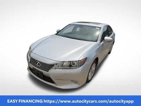 Used 2013 Lexus ES 300h w/ Luxury Pkg FWD image 6