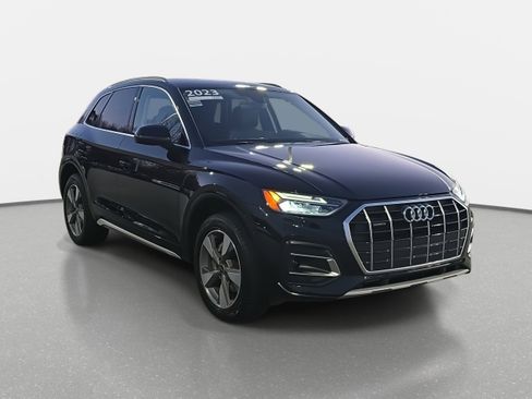 Used 2023 Audi Q5 2.0T Premium w/ Convenience Package image 3