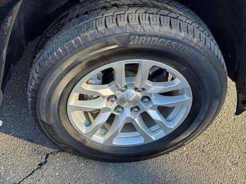 Used 2021 Chevrolet Silverado 1500 LT image 9