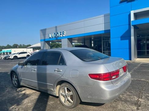 Used 2005 Honda Accord LX image 3