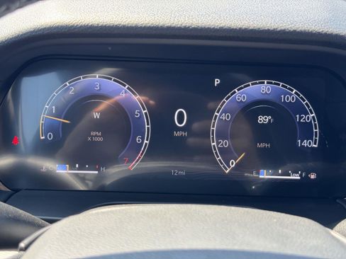 Used 2025 Jeep Grand Cherokee L Laredo image 18