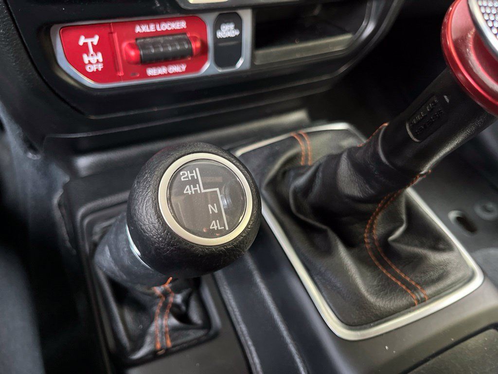 Used 2022 Jeep Gladiator Mojave w/ Cold Weather Group AWD/4WD image 44