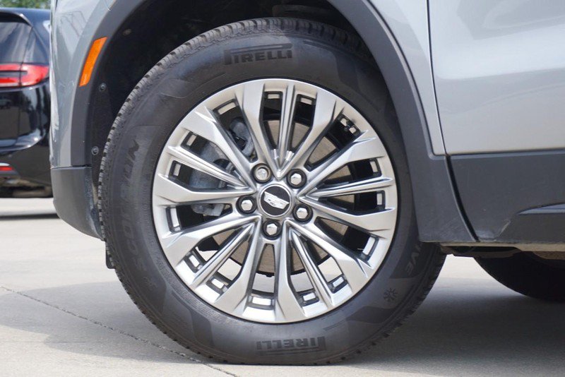 Used 2025 Cadillac XT4 Premium Luxury w/ Trailering Package AWD/4WD image 14