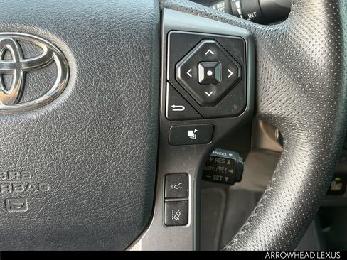 Used 2019 Toyota Tacoma TRD Sport AWD/4WD image 15