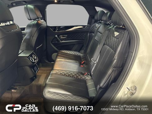 Used 2020 Bentley Bentayga AWD/4WD image 18