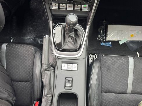 Used 2025 Toyota GR86 Premium image 30