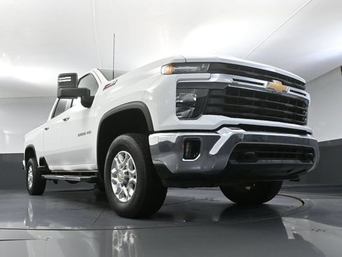 Used 2025 Chevrolet Silverado 2500 LT AWD/4WD image 56