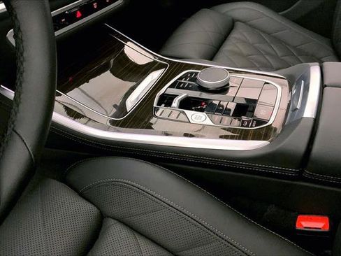 Used 2025 BMW X5 xDrive40i w/ Premium Package image 22