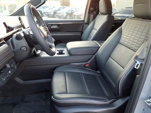 Used 2025 GMC Sierra EV Denali image 5