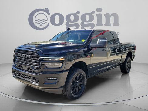 Used 2025 RAM 2500 Laramie AWD/4WD image 1