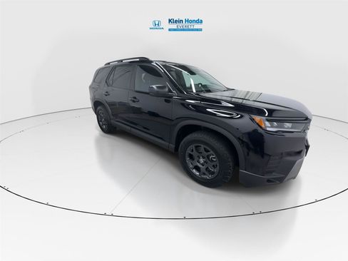 New 2026 Honda Pilot TrailSport image 4