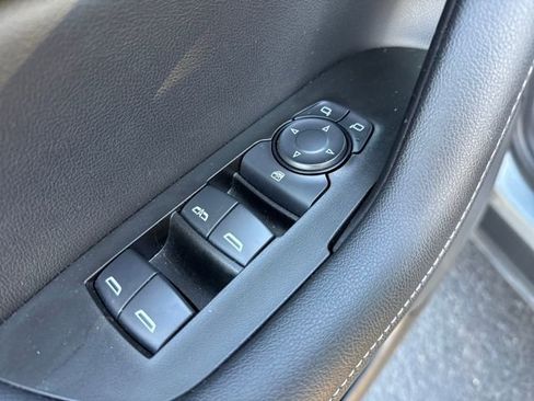 Used 2025 Chevrolet Blazer LT image 15