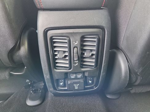 Used 2025 Dodge Durango R/T w/ Blacktop Package AWD/4WD image 18