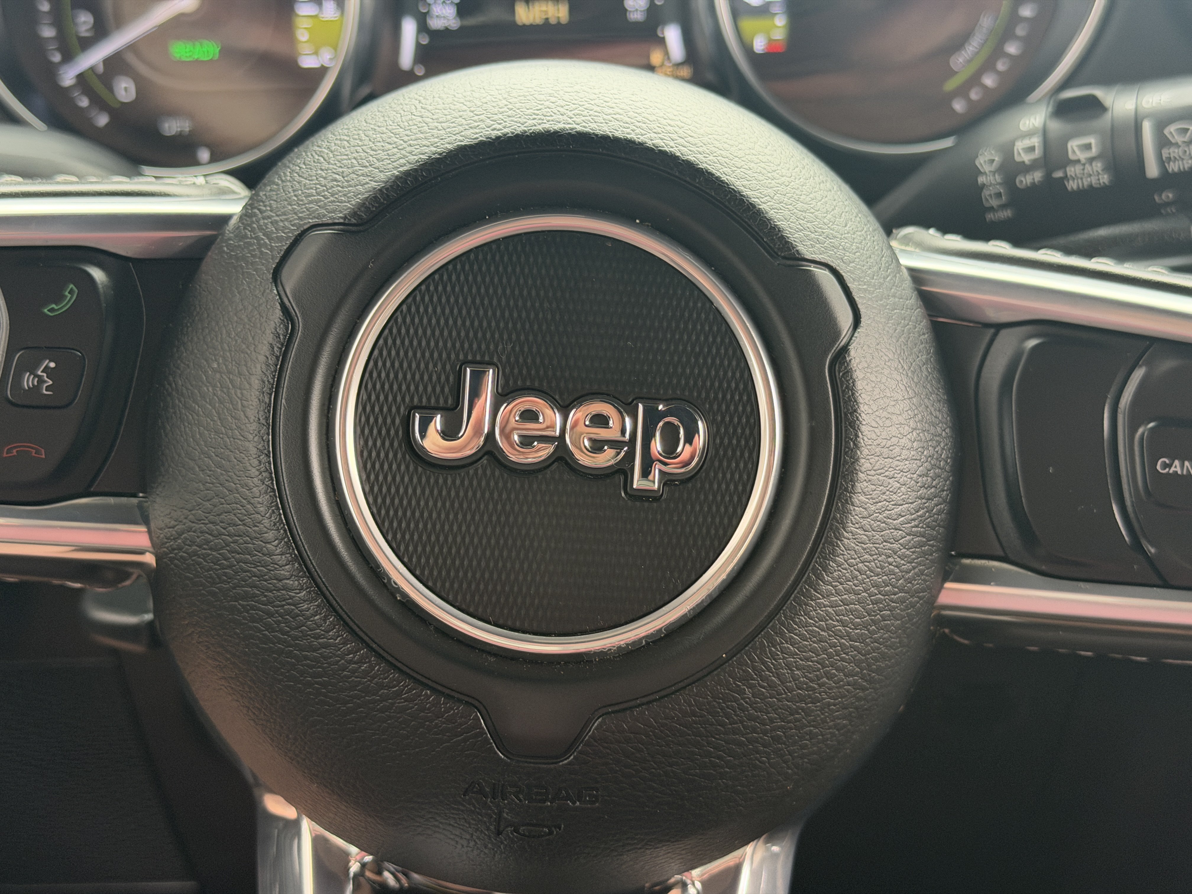 Used 2022 Jeep Wrangler Unlimited Sahara w/ Cold Weather Group AWD/4WD image 39