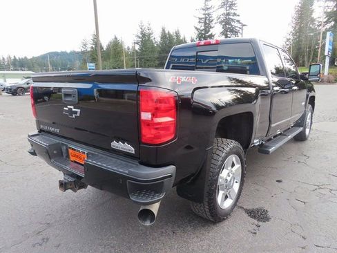 Used 2016 Chevrolet Silverado 2500 High Country w/ Duramax Plus Package image 9