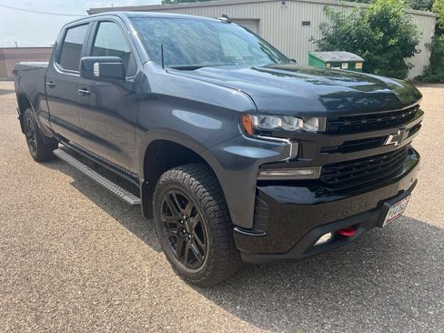 Used 2022 Chevrolet Silverado 1500 LT Trail Boss w/ LT Trail Boss Premium Package AWD/4WD image 11
