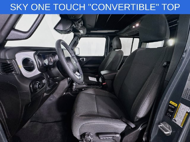 Used 2026 Jeep Wrangler Unlimited Sahara AWD/4WD image 18