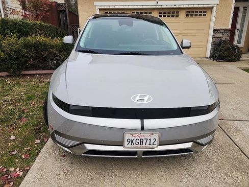 Used 2024 Hyundai Ioniq 5 Limited image 2