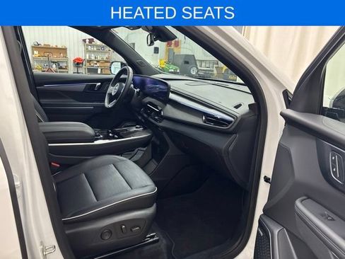 Used 2026 Buick Enclave Sport Touring AWD/4WD image 15