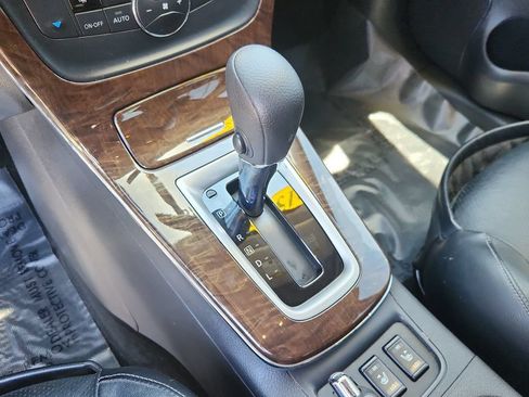 Used 2015 Nissan Sentra SL FWD image 22