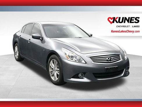 Used 2015 INFINITI Q40 w/ Navigation Package image 1