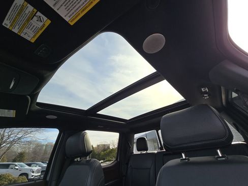 Used 2022 Ford F150 Lariat w/ Equipment Group 502A High image 13