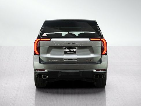 Used 2026 GMC Yukon Denali w/ Denali Reserve Package AWD/4WD image 4