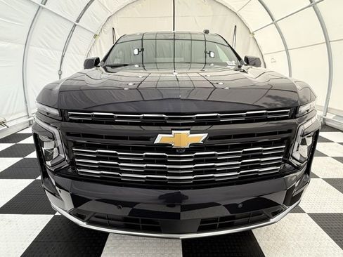 New 2025 Chevrolet Suburban High Country image 10
