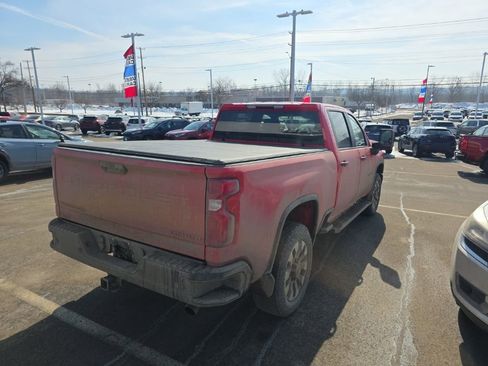 Used 2024 Chevrolet Silverado 2500 Custom w/ Custom Value Package image 5