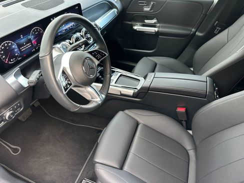 Certified 2025 Mercedes-Benz GLB 250 4MATIC image 10