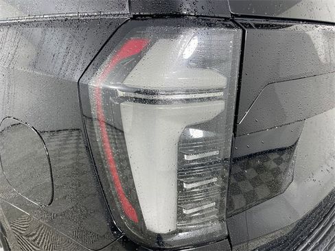 Certified 2025 Chevrolet Tahoe Premier image 19