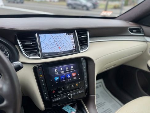Used 2019 INFINITI QX50 Essential w/ Sensory Package AWD/4WD image 38