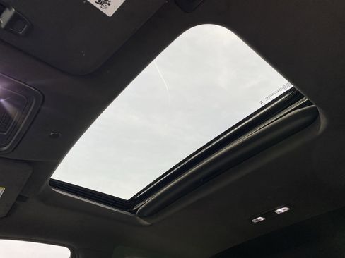 Used 2025 GMC Sierra 2500 AT4X image 10