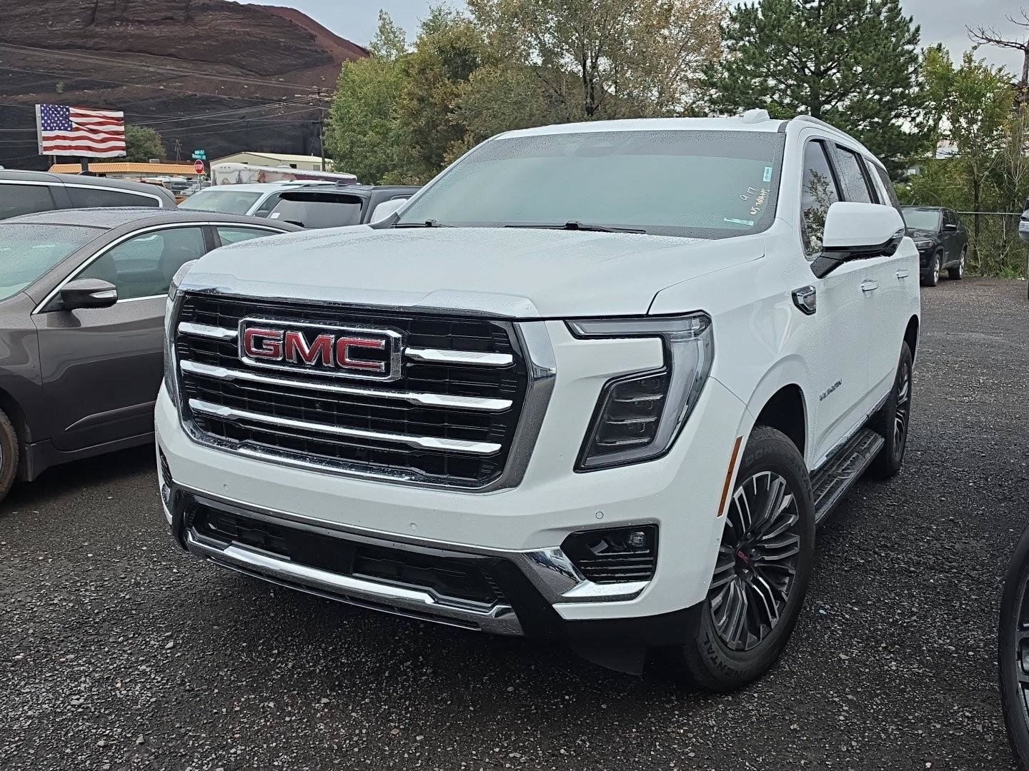 Used 2025 GMC Yukon Elevation AWD/4WD image 1