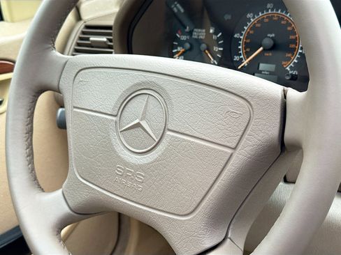 Used 1995 Mercedes-Benz C 280 Sedan image 29