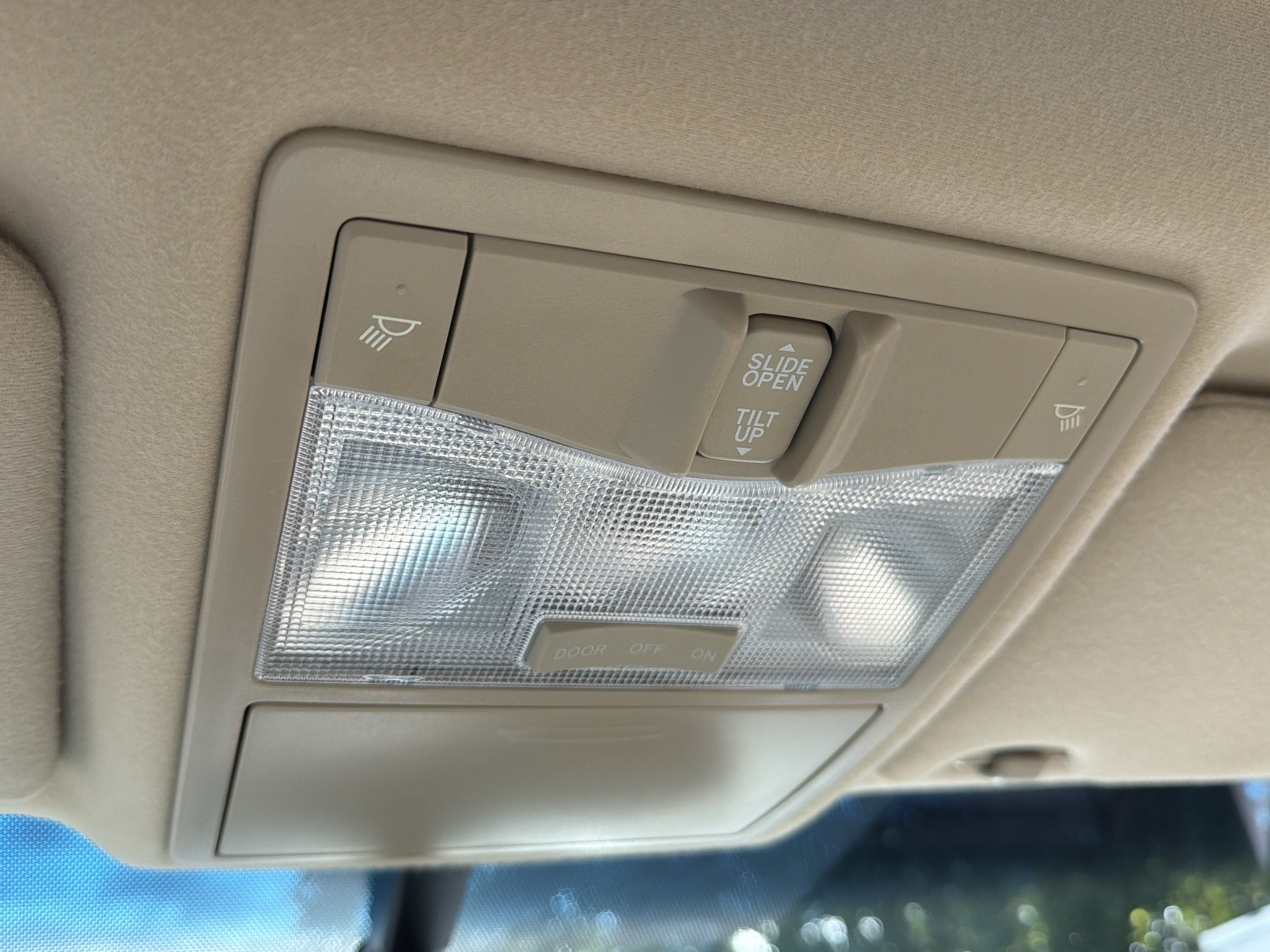 Used 2012 Toyota Avalon FWD image 18