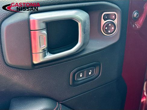 Used 2021 Jeep Gladiator Rubicon AWD/4WD image 23