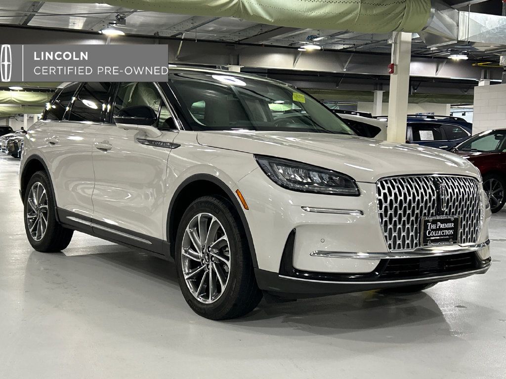 Used 2024 Lincoln Corsair AWD w/ Equipment Group 101A image 1