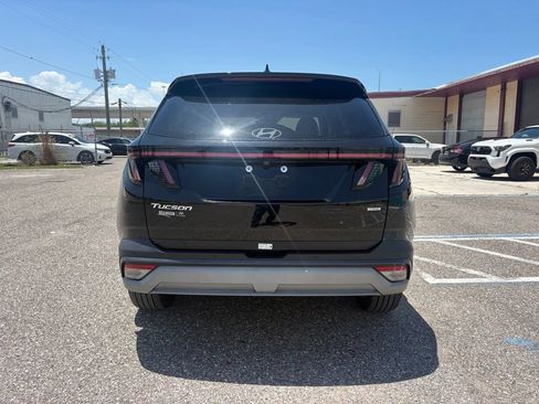 Used 2025 Hyundai Tucson Limited AWD/4WD image 4