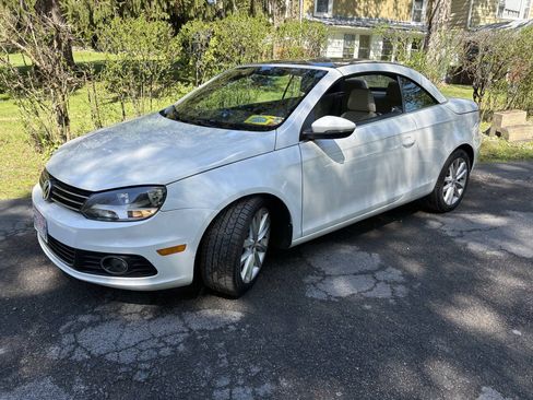 Used 2012 Volkswagen Eos Komfort FWD image 6
