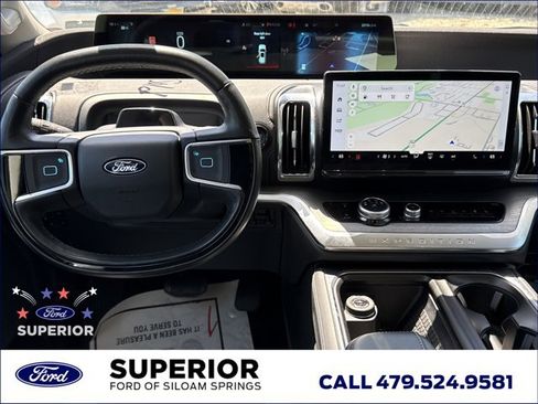 Used 2025 Ford Expedition Platinum AWD/4WD image 5